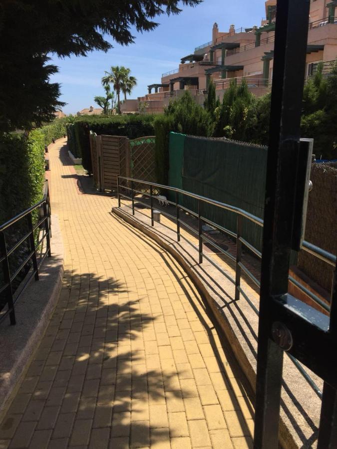 Appartement Bonito Apartamento En Alcaidesa Con Piscina Extérieur photo